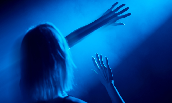 how-to-stop-blue-light-from-disturbing-your-sleep